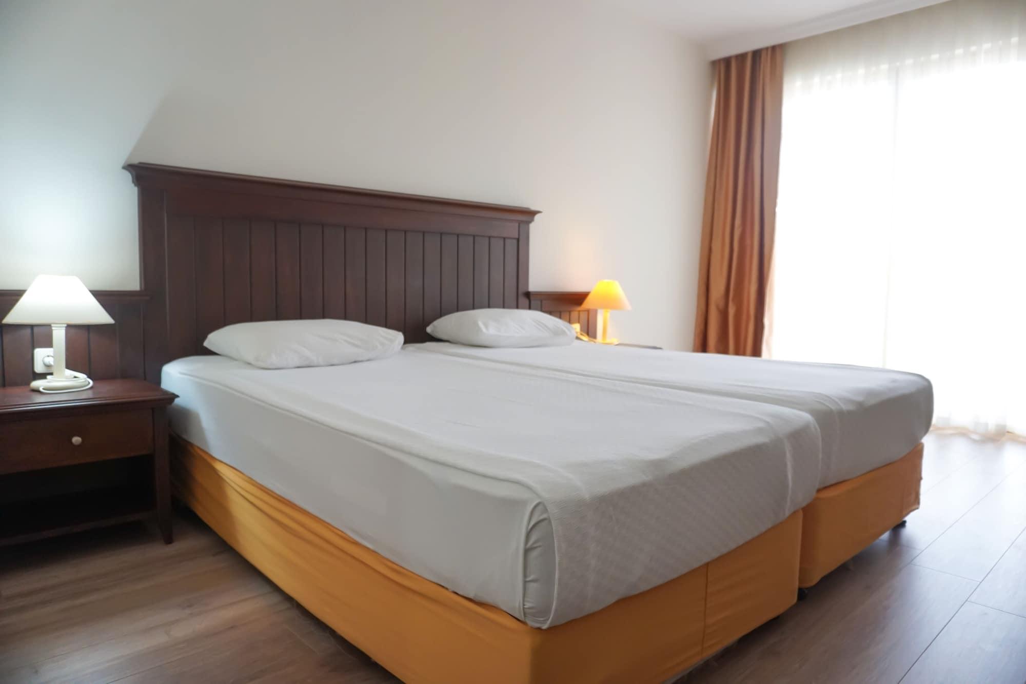 Side Palm D'Or Hotel מראה חיצוני תמונה