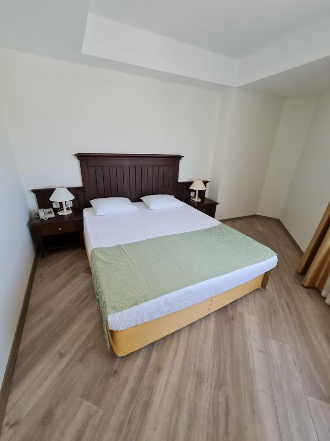 Side Palm D'Or Hotel מראה חיצוני תמונה