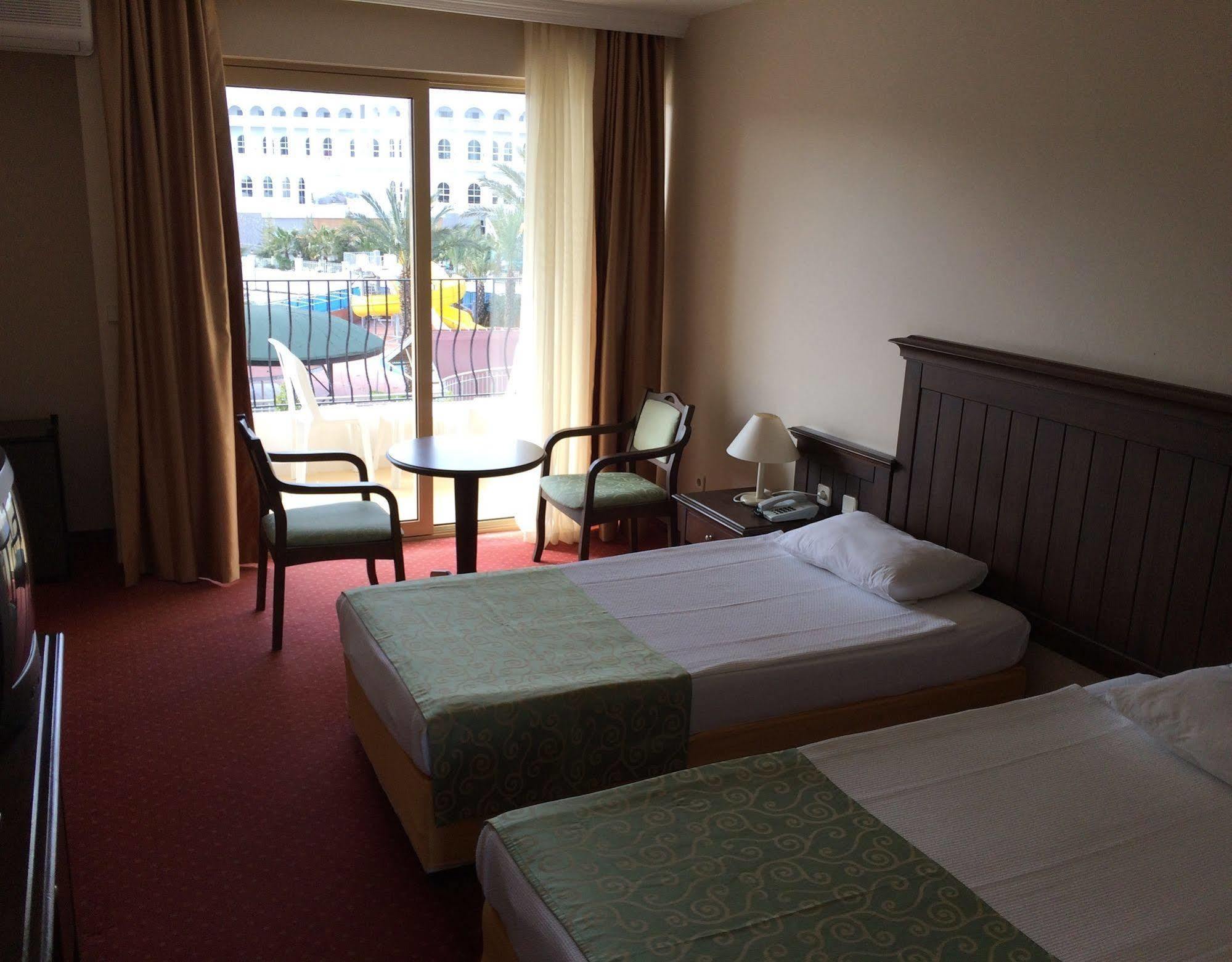 Side Palm D'Or Hotel מראה חיצוני תמונה
